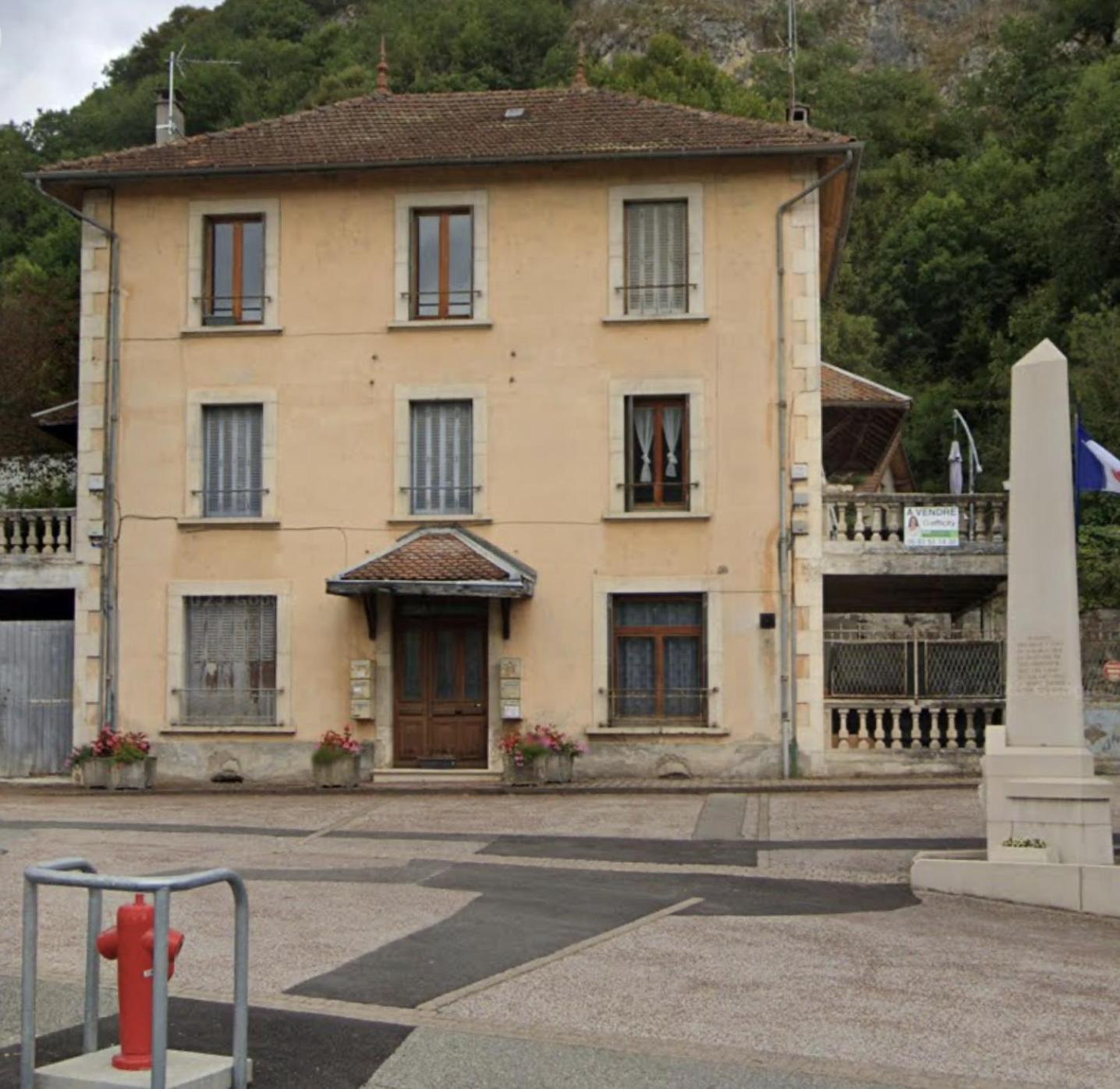 Apartment La Viarhona A Bregnier-Cordon Exterior photo